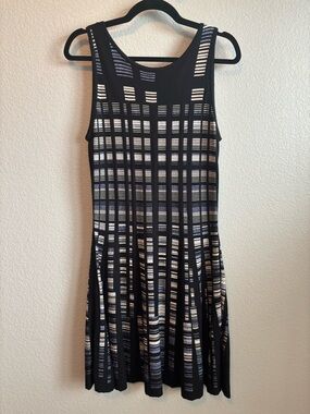 NIC+ZOE Black and Cream Striped Grid Sleeveless Dress